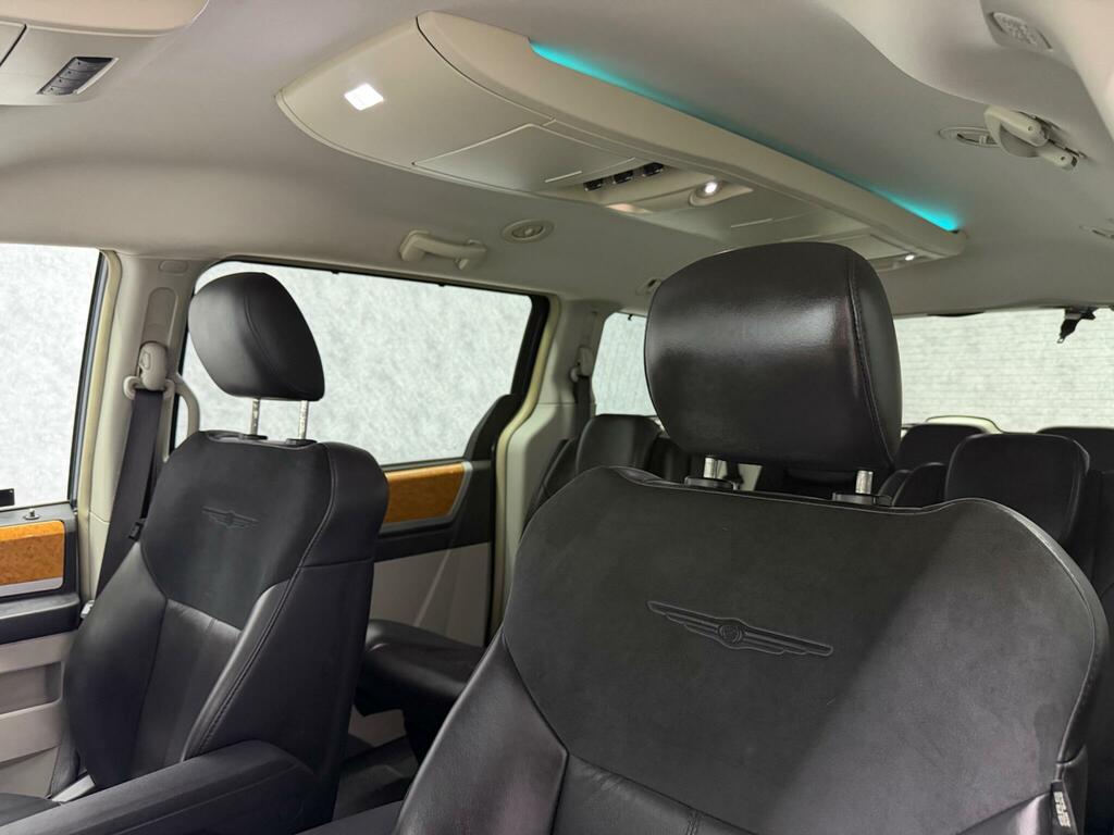 Chrysler Grand Voyager Mpv Black #5