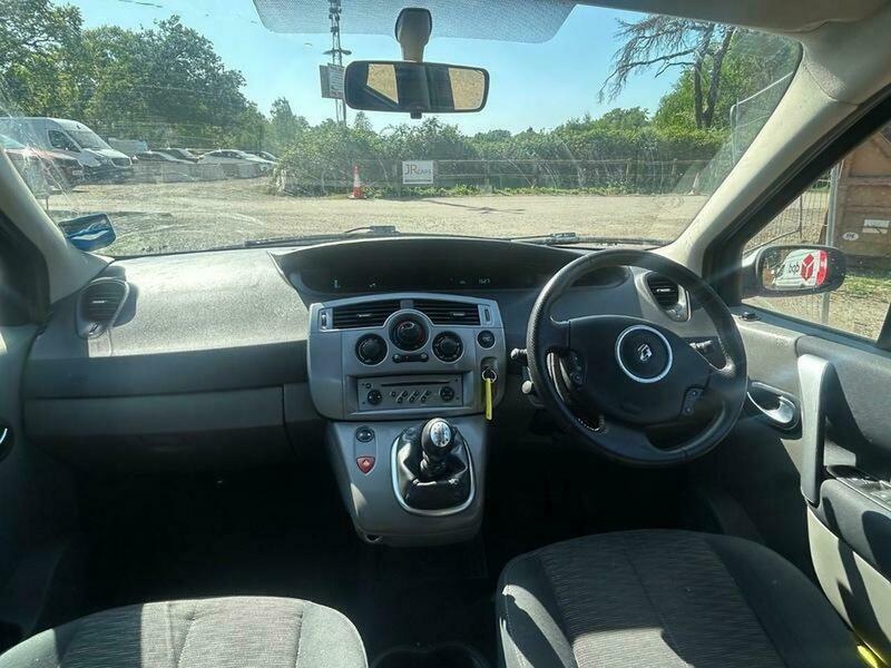 Renault Grand Scenic 1.6 Vvt Dynamique 2007 Silver #2