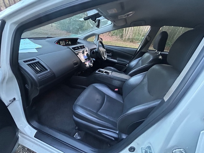 Toyota Prius 1.8 Vvt-h Icon Cvt DG15KWT White #4