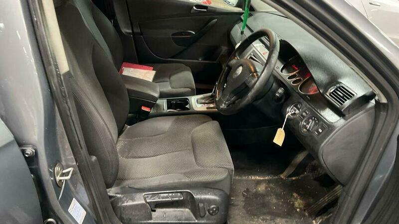 Volkswagen Passat 2.0 Tdi Se Dsg Grey #2