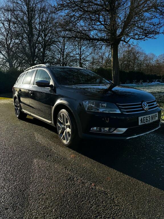 Volkswagen Passat Alltrack Alltrack Tdi Bluemotion Tech 4Motion Dsg White #1