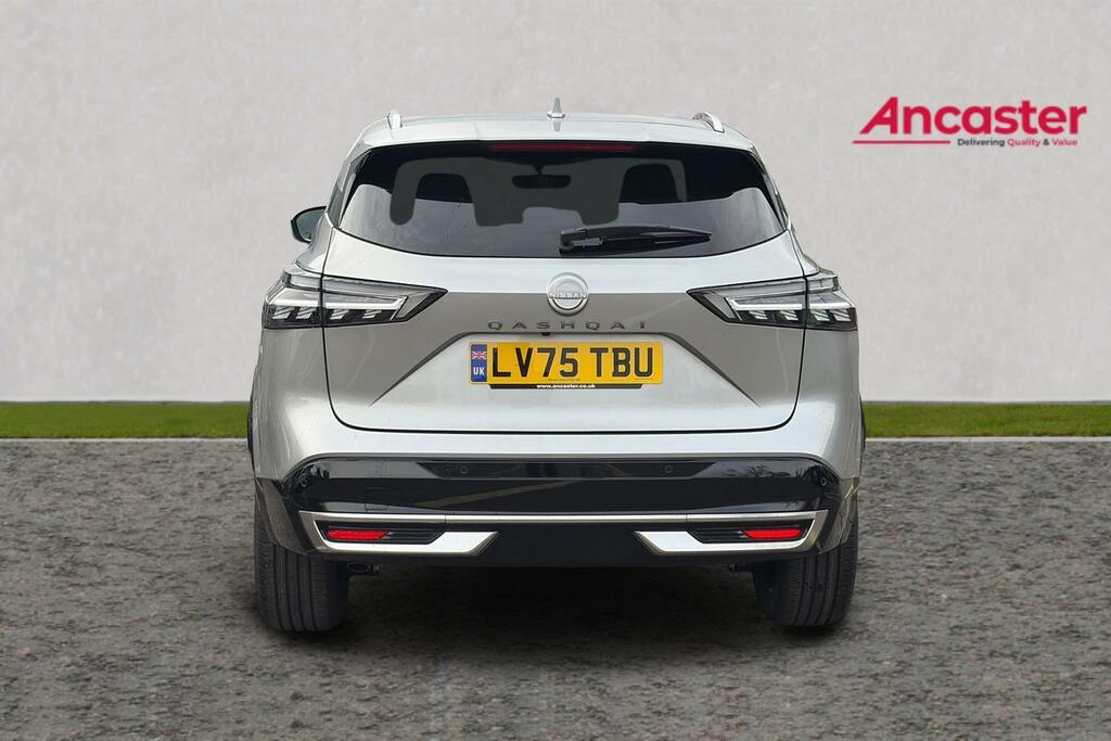 Nissan Qashqai 1.3 Dig-t Mh Tekna Bose LV75TBU Silver #4
