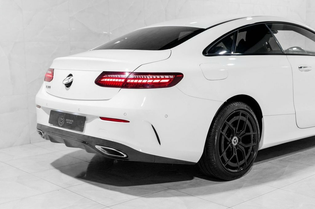 Mercedes-Benz E Class 2L Amg Line SN71UOK White #4