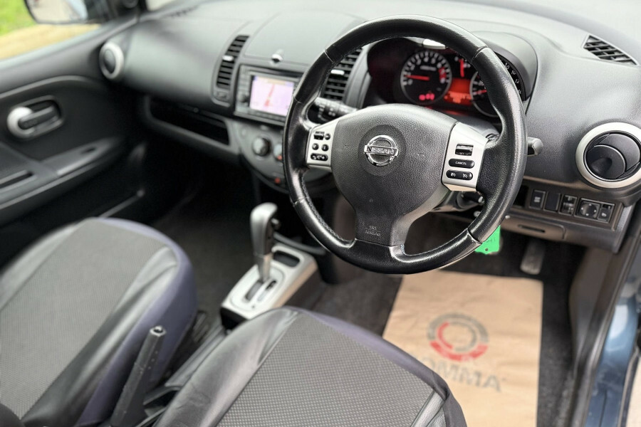 Nissan VERSA Mpv Beige #10