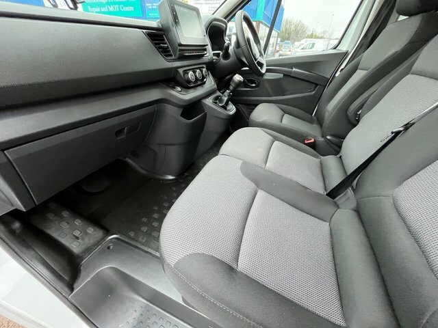 Renault Trafic Dci Blue Ll30 Advance FL74DDO White #4