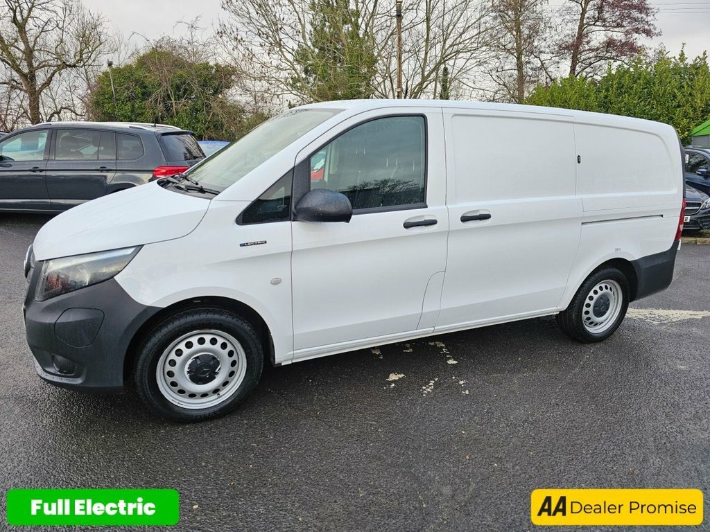 Mercedes-Benz eVito Mpv YH23AXA White #6