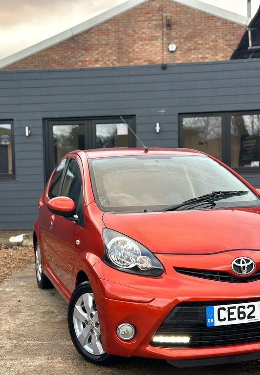 Toyota Aygo 1.0 Vvt-i Fire Euro 5 Orange #4
