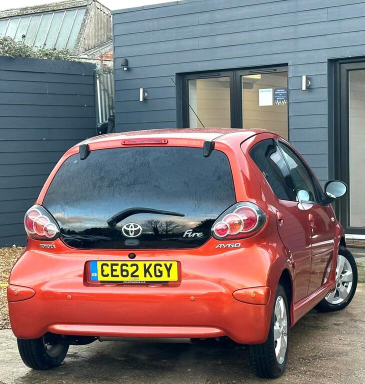 Toyota Aygo 1.0 Vvt-i Fire Euro 5 Orange #3