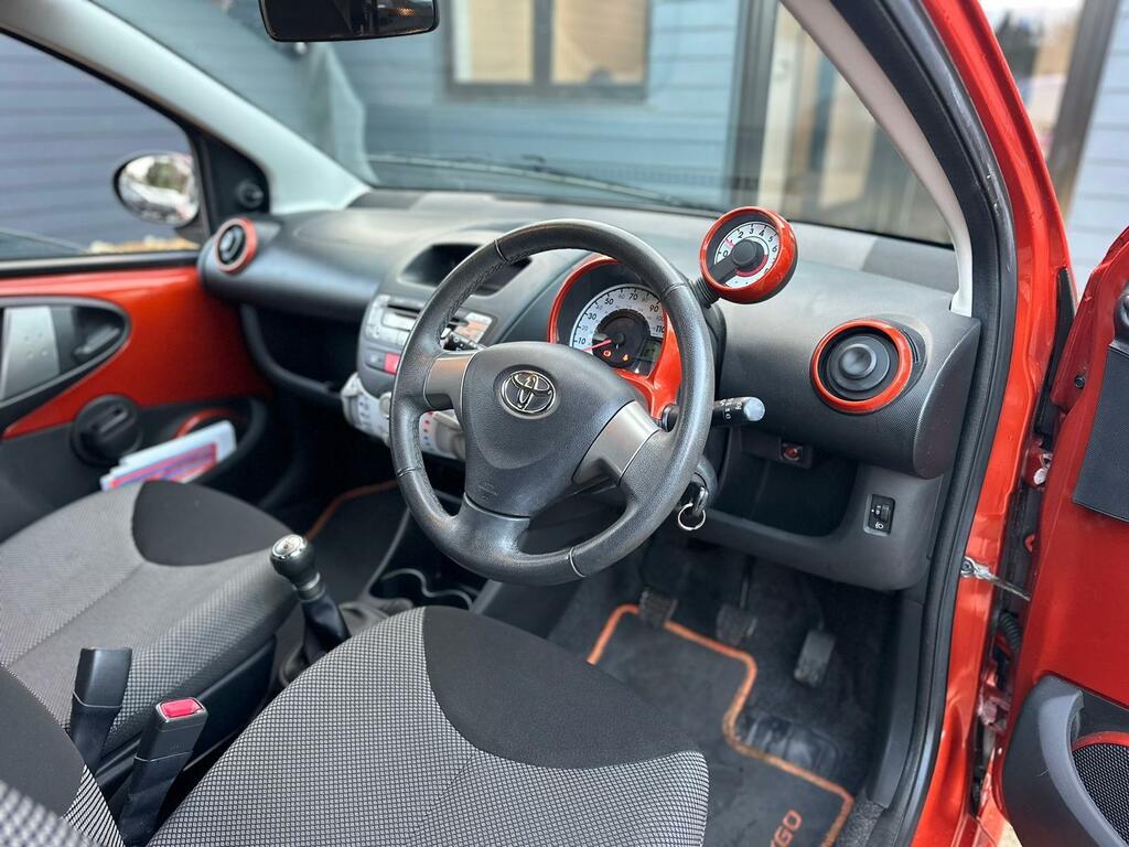 Toyota Aygo 1.0 Vvt-i Fire Euro 5 Orange #2
