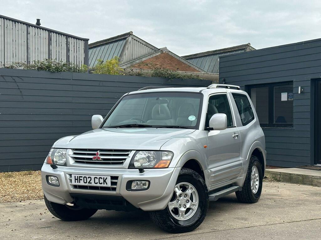 Mitsubishi Shogun 2800 Whitesilver Solid #4