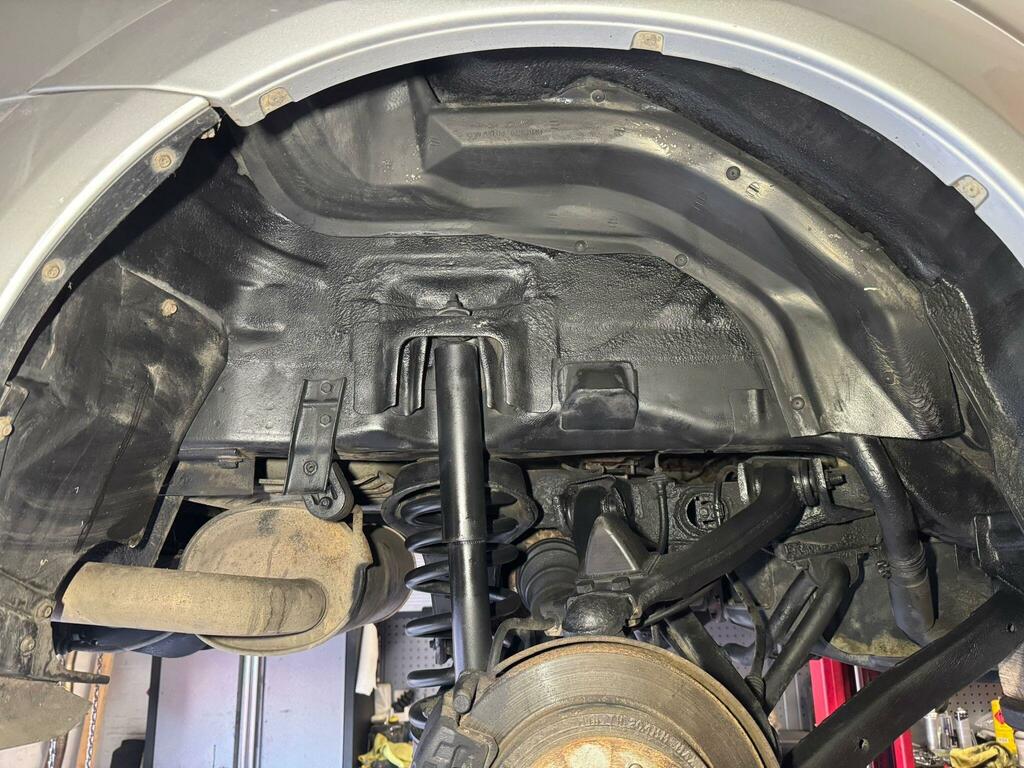 Mitsubishi Shogun 2800 Whitesilver Solid #29