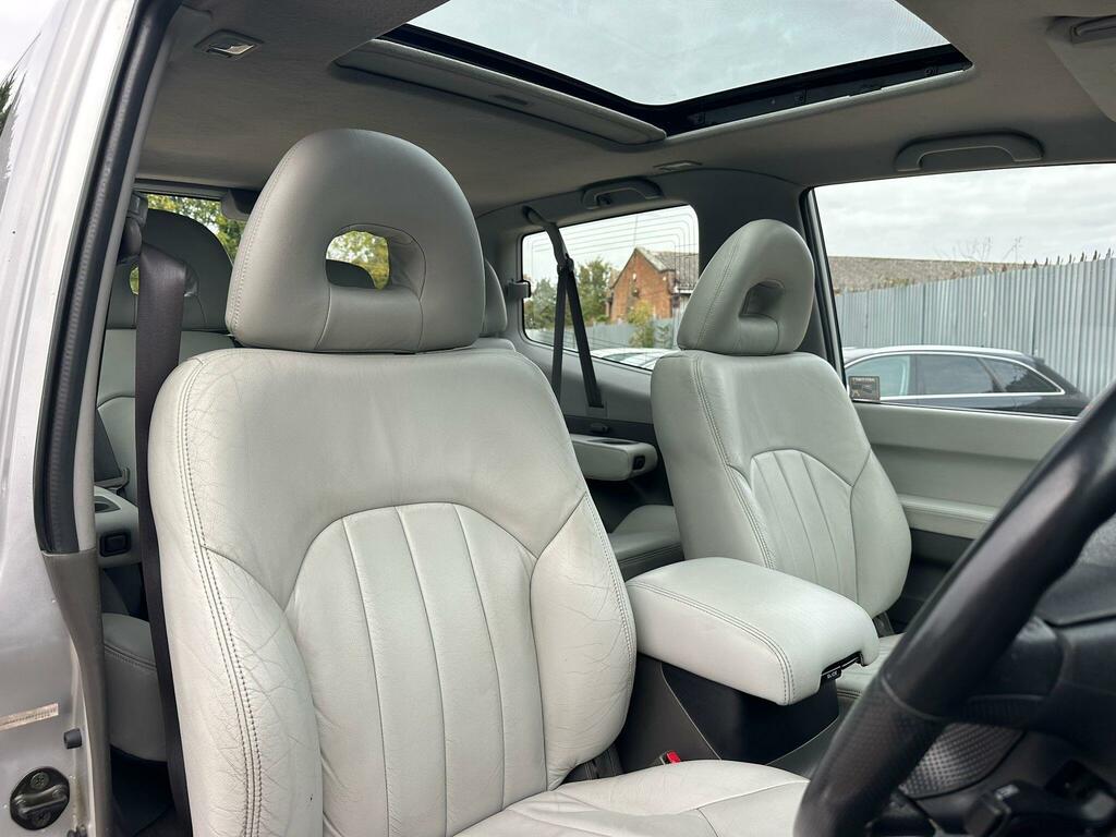 Mitsubishi Shogun 2800 Whitesilver Solid #11
