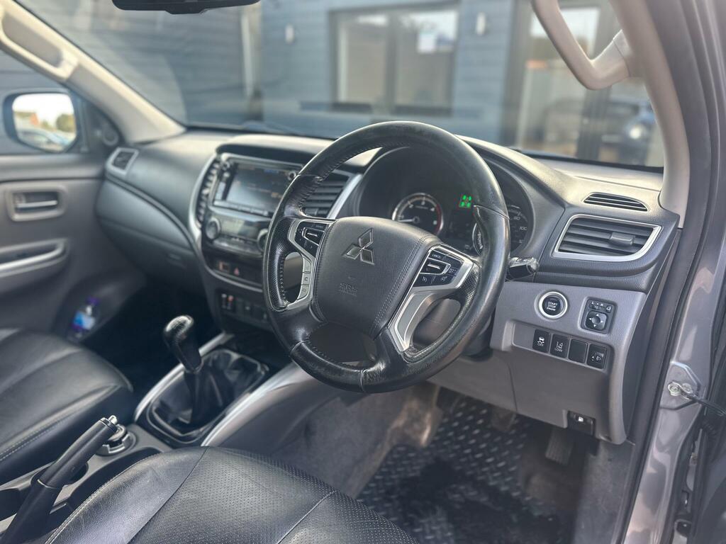 Mitsubishi L200 2.4 Di-d Dc Warrior 4Wd Euro 6 WN67UEH Grey #2