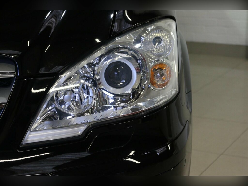 Mercedes-Benz Viano V350 Trend Black #6