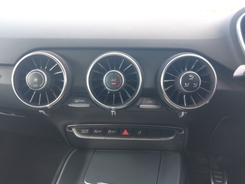 Audi TT 1.8T Fsi S Line SH66YPV Black #3
