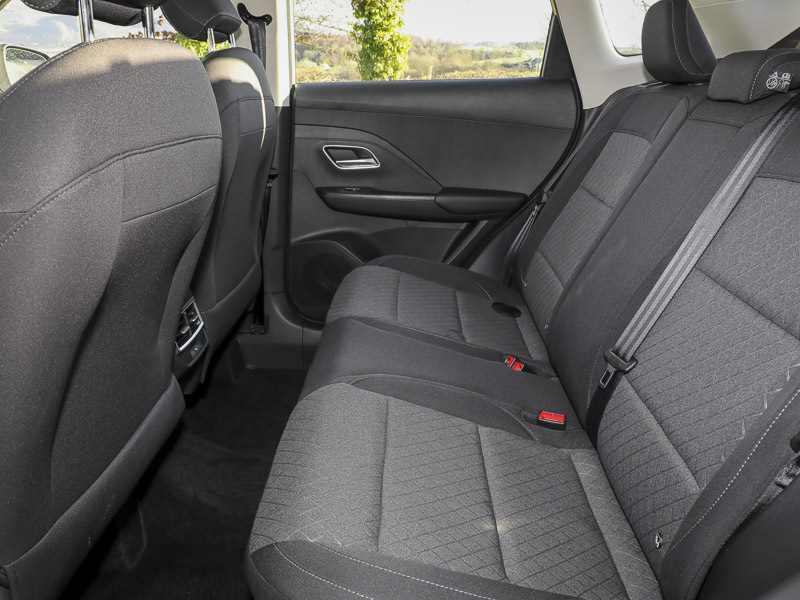 MG ZS 1.5 Hybrid Se Black #6