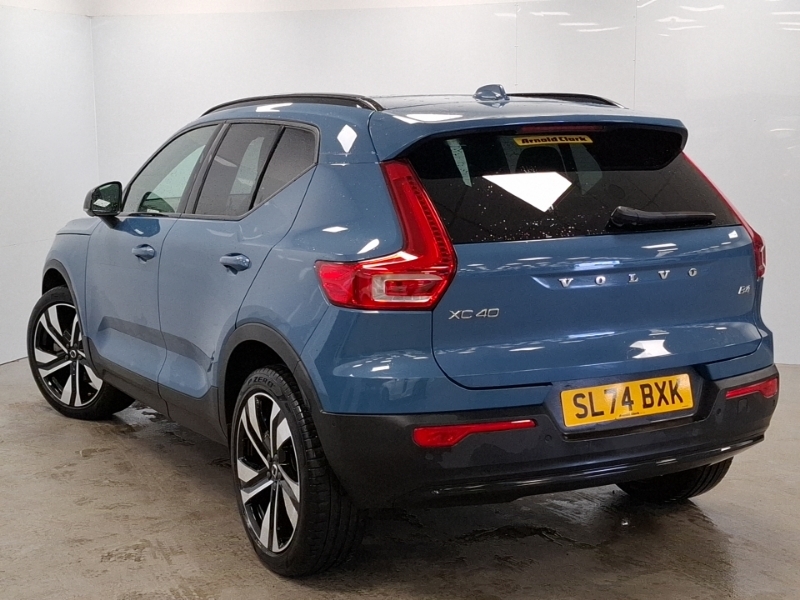 Volvo XC40 2.0 B4p Ultra Dark SL74BXK Blue #2