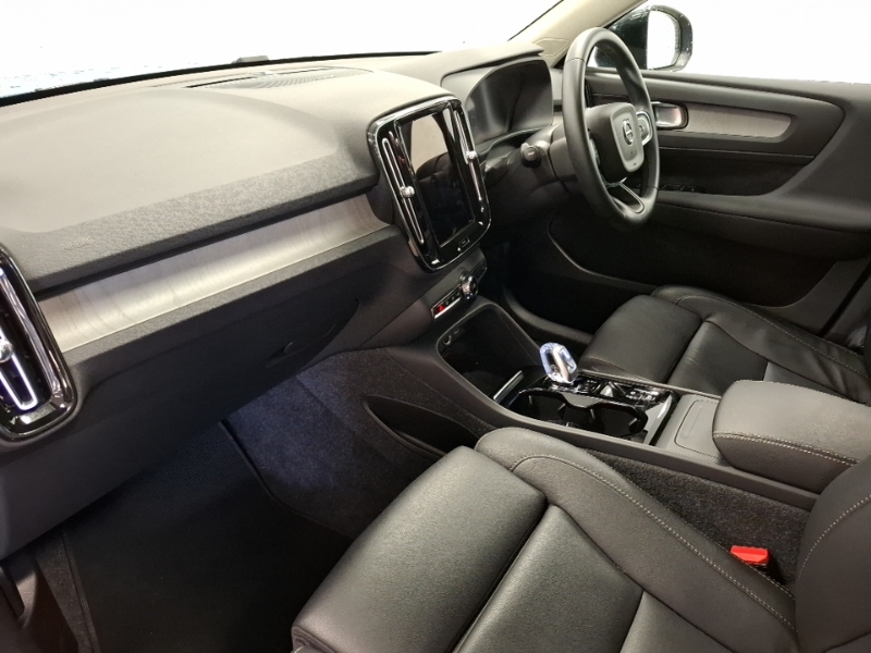 Volvo XC40 2.0 B4p Ultra Dark SL74BXK Blue #5