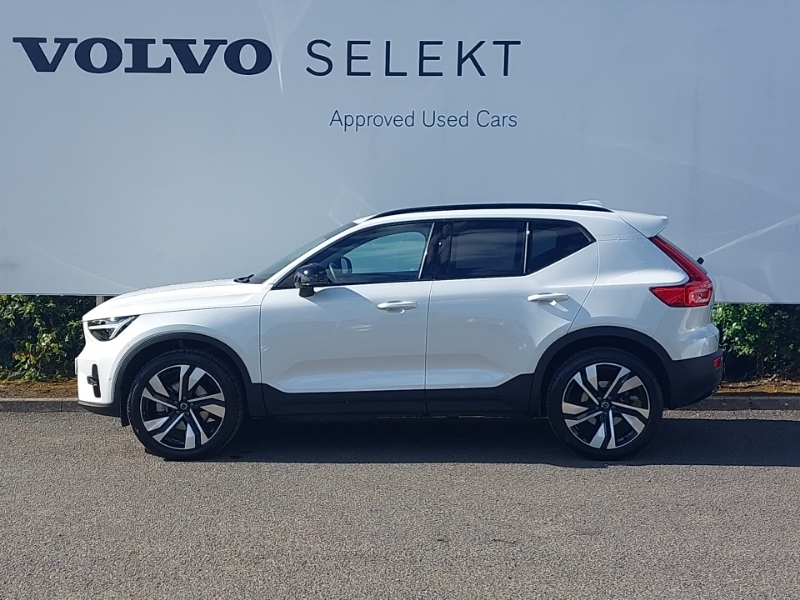 Volvo XC40 2.0 B4p Ultra Dark SL74MSO White #4