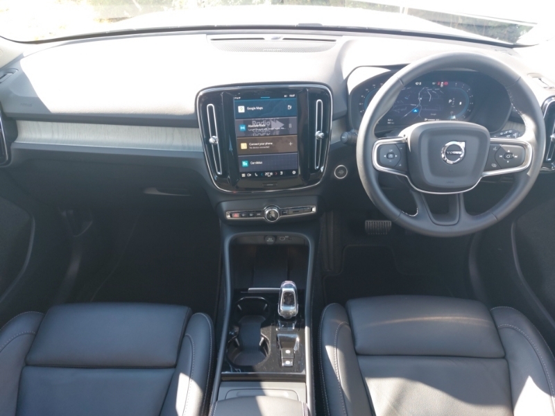 Volvo XC40 2.0 B4p Ultra Dark SL74MSO White #3