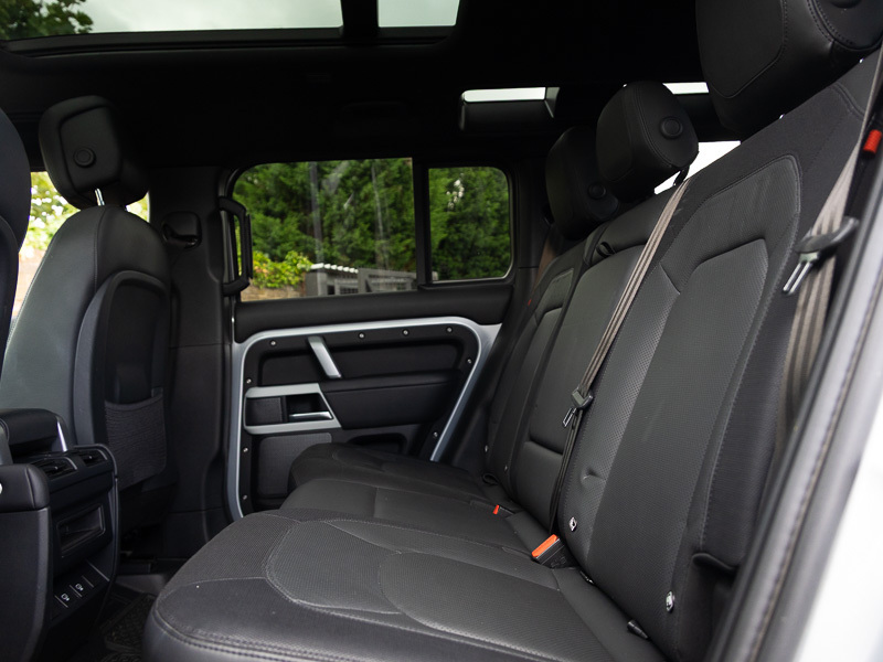 Land Rover Defender 110 2.0 P400e X-dynamic Hse 110 Silver #6