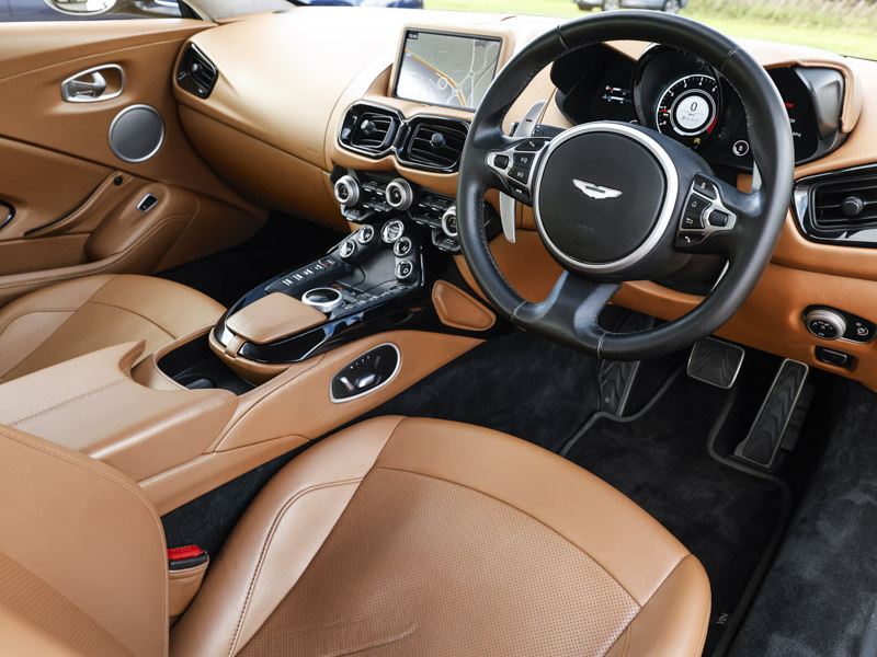 Aston Martin V8 Vantage Coupe Zf 8 Speed Silver #3