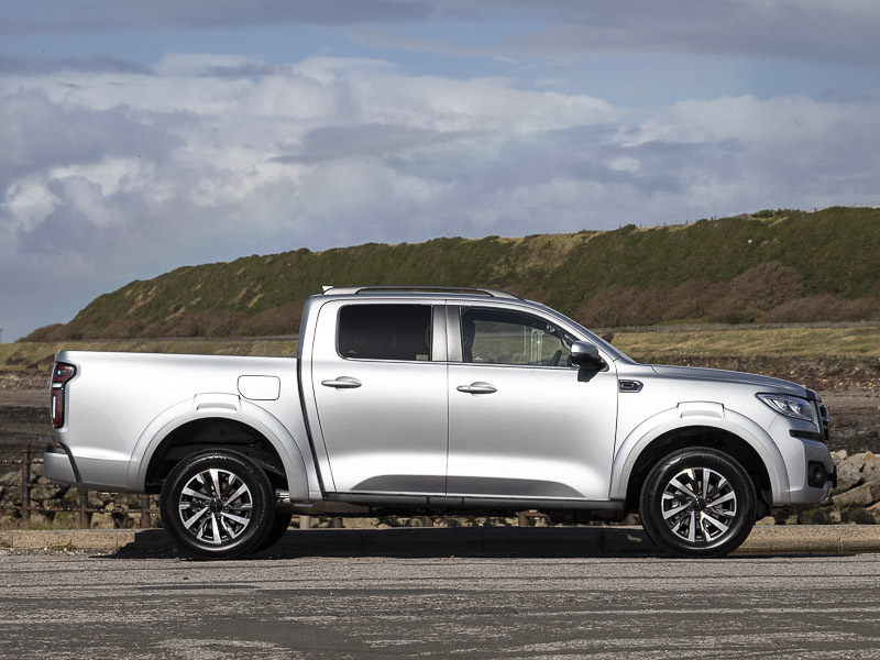Great Wall POER300 2.4D Turbo Ultra Double Cab Pickup 4X4 Silver #4