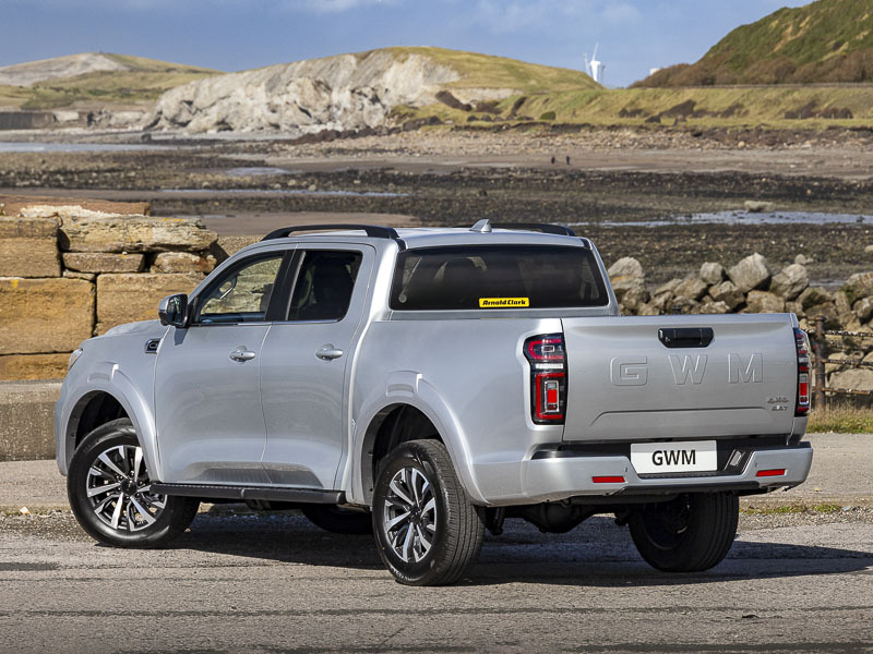 Great Wall POER300 2.4D Turbo Ultra Double Cab Pickup 4X4 Silver #2