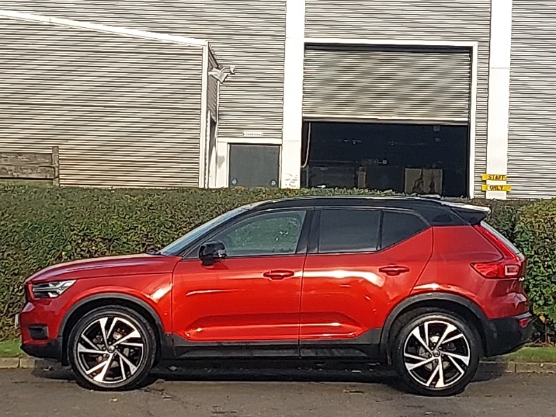 Volvo XC40 1.5 T3 163 R Design Pro YS70ABX Red #4
