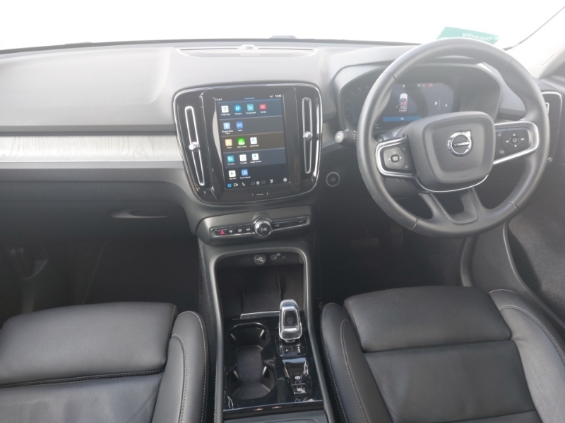Volvo XC40 2.0 B4p Ultra Dark SK74ZNM Red #3