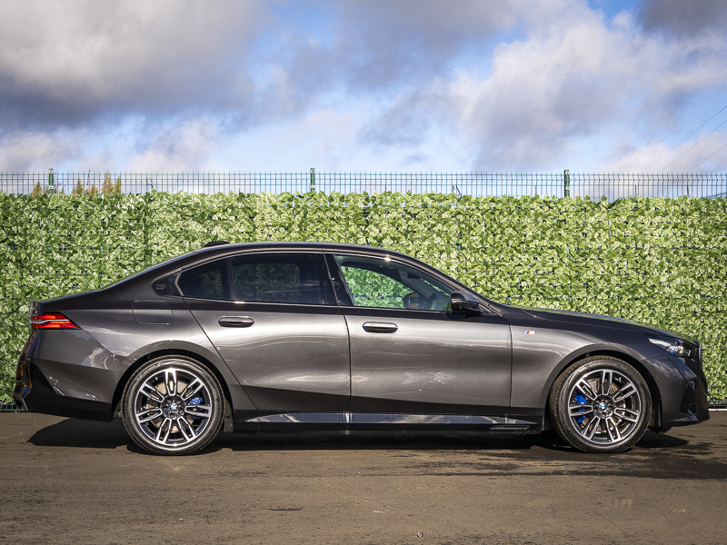 BMW 5 Series 530E M Sport CU99630 Black #3