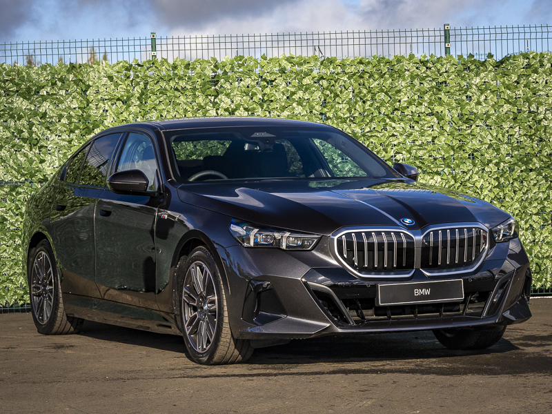BMW 5 Series 530E M Sport Black