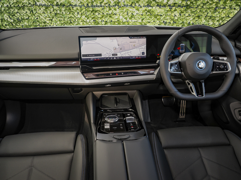 BMW 5 Series 550E Xdrive M Sport Pro Grey #4