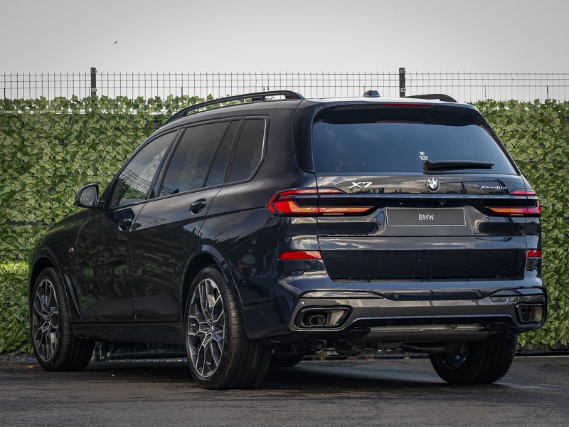 BMW X7 Xdrive40d Mht M Sport Step Black #2