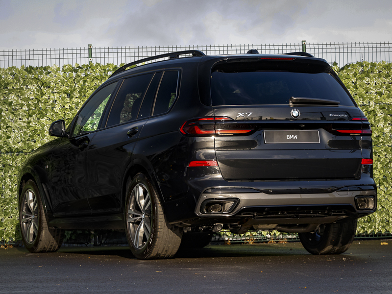 BMW X7 Xdrive40d Mht M Sport Step Black #2