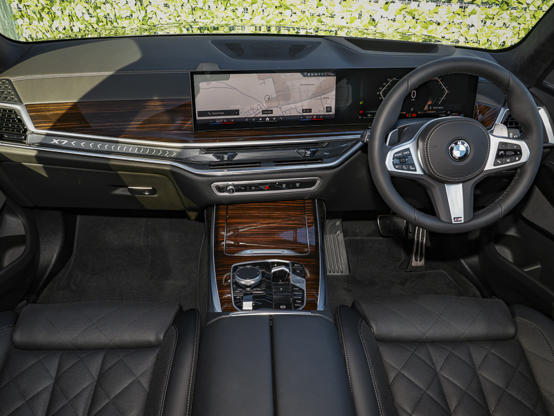 BMW X7 Xdrive40d Mht M Sport Step Black #4