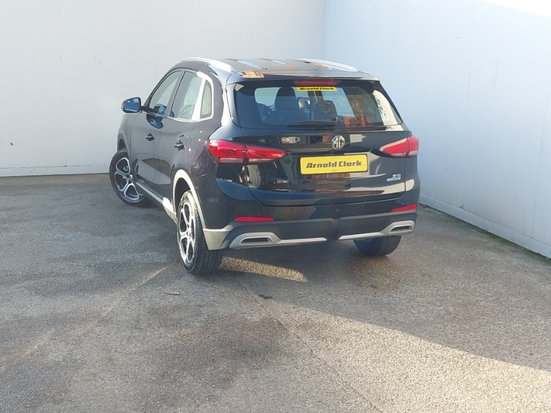 MG ZS 1.5 Se Black #2