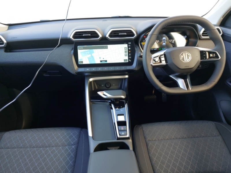 MG ZS 1.5 Se Black #3