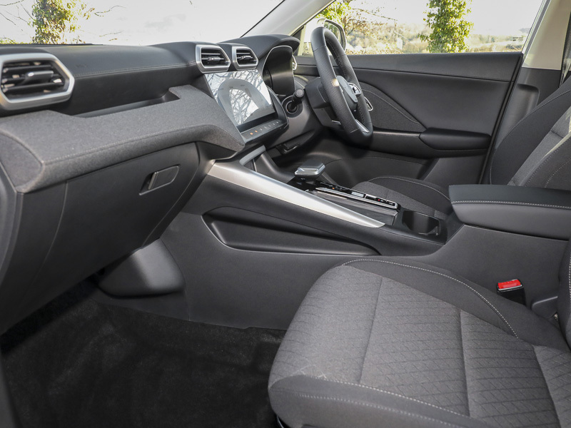 MG ZS 1.5 Hybrid Se Black #5