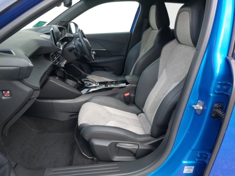Peugeot e-2008 100Kw Gt Premium 50Kwh Blue #5