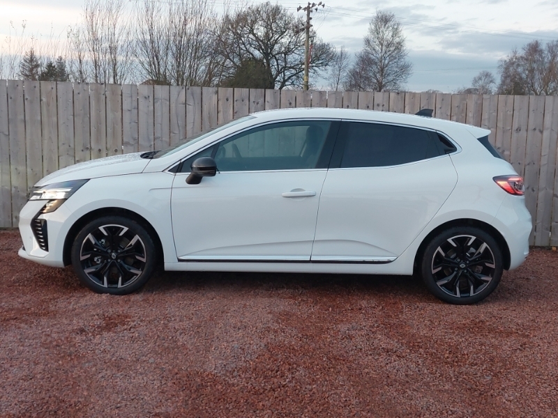 Renault Clio 1.6 E-tech Full Hybrid 145 Techno White #4