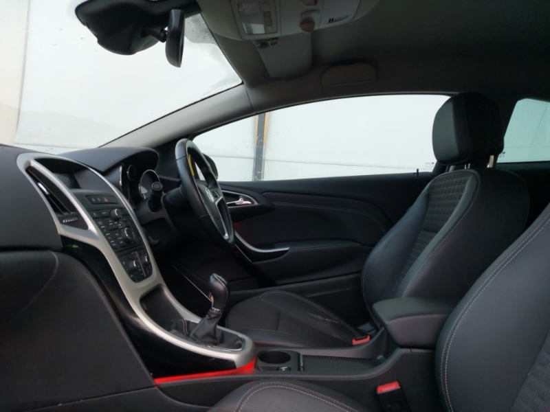 Vauxhall Astra GTC Hatchback Black #5