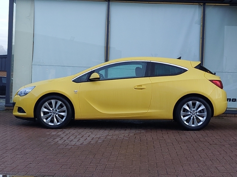 Vauxhall Astra GTC Hatchback Black #4
