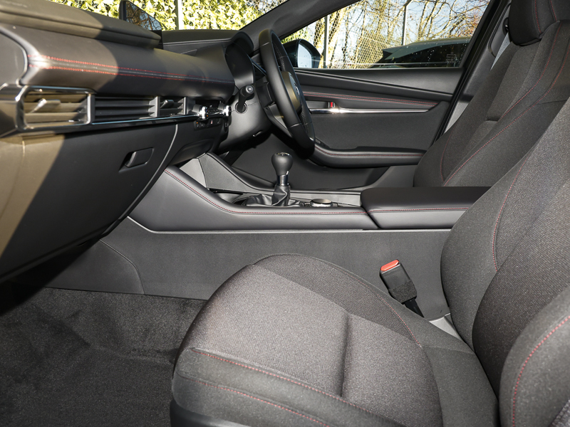 Mazda 3 2.5 E-skyactiv G Mhev 140 Homura Black #3