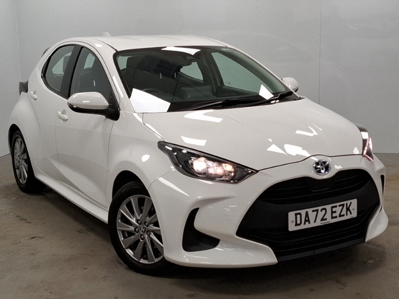 Toyota Yaris 1.5 Hybrid Icon Cvt White