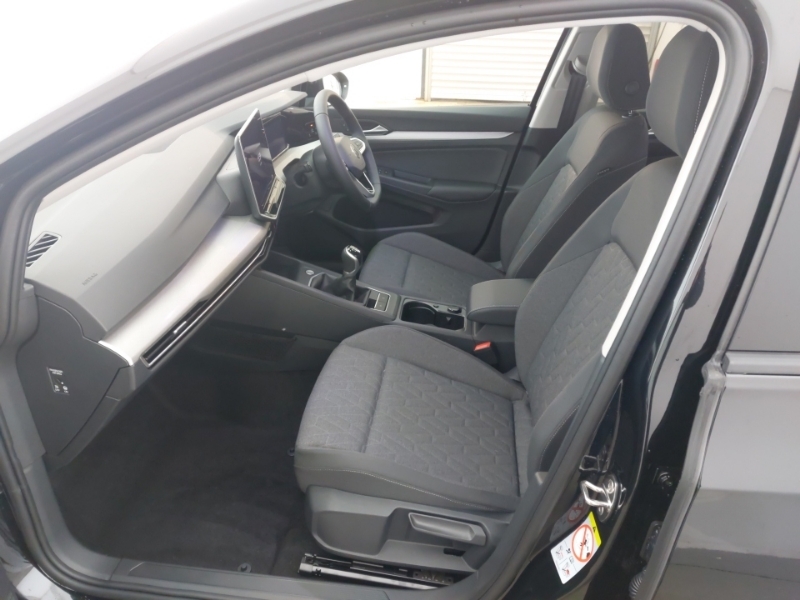 Volkswagen Golf 1.5 Tsi Match Black #5