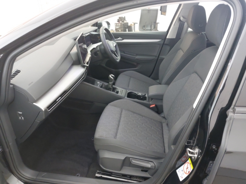 Volkswagen Golf 1.5 Tsi Match Black #5