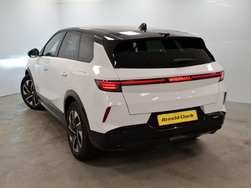 Vauxhall Grandland 157Kw Gs 73Kwh DW74JYT White #2