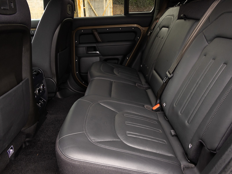 Land Rover Defender 110 3.0 P400 X 110 LD70KWW Brown #6