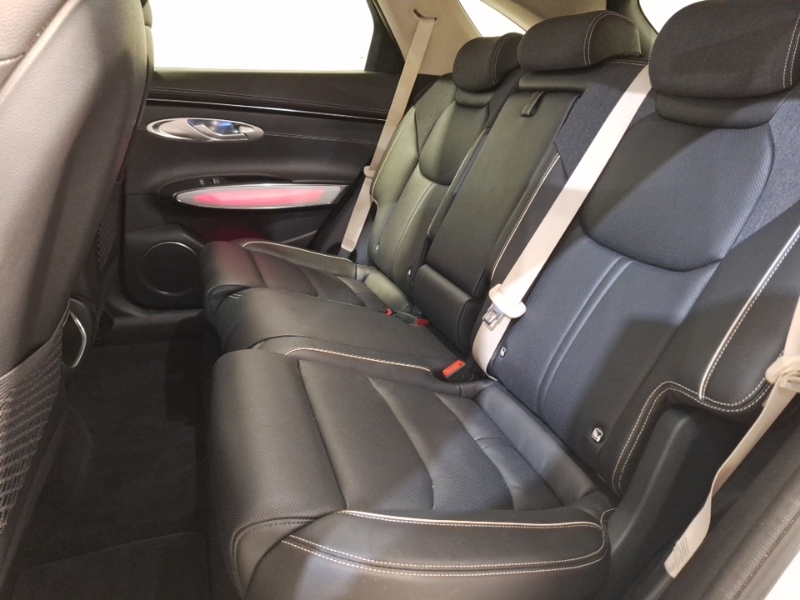 Genesis GV70 360Kw Sport 77Kwh Awd White #6